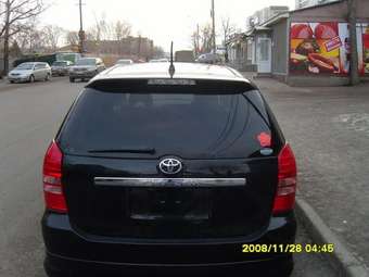 2004 Toyota Wish Pictures