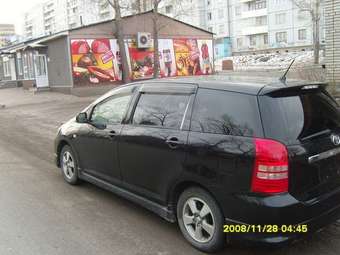 2004 Toyota Wish Pics