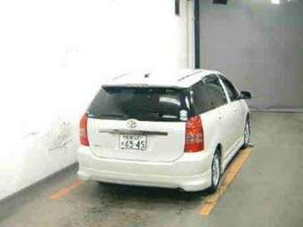 2004 Toyota Wish Images