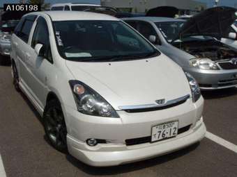 2004 Toyota Wish Photos
