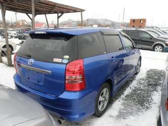 2004 Toyota Wish Pictures