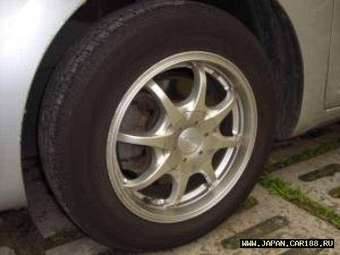 2004 Toyota Wish Photos