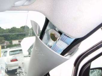 2004 Toyota Wish Images