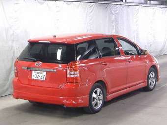 2004 Toyota Wish Images