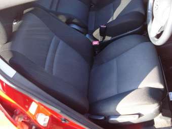 2004 Toyota Wish Pictures