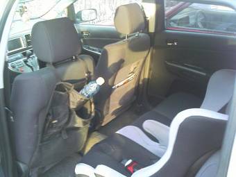 2004 Toyota Wish Photos