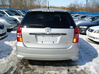 2004 Toyota Wish Photos