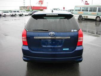 2004 Toyota Wish Photos