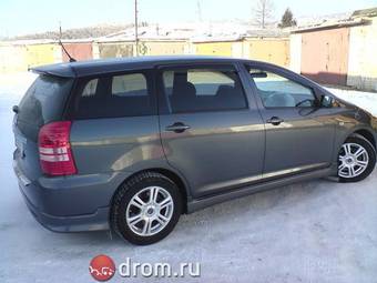 2004 Toyota Wish Pictures