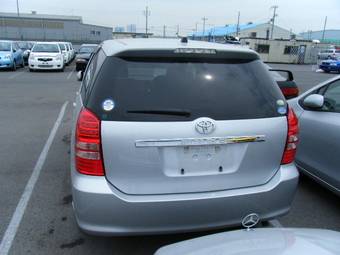 2004 Toyota Wish Photos