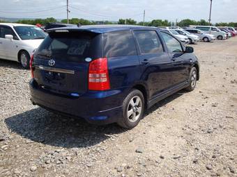 2004 Toyota Wish Pictures