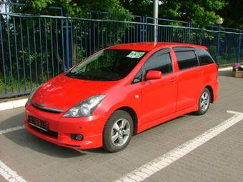 2004 Toyota Wish Photos