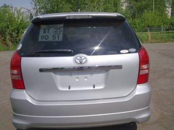 2004 Toyota Wish Photos