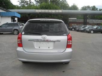 2004 Toyota Wish Pics