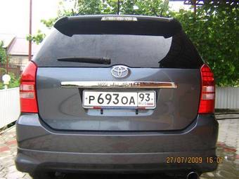 2004 Toyota Wish Photos