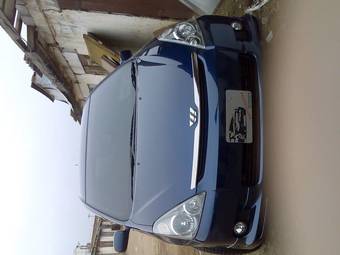 2004 Toyota Wish Pictures