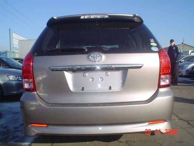 2005 Toyota Wish