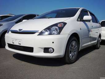 2005 Toyota Wish