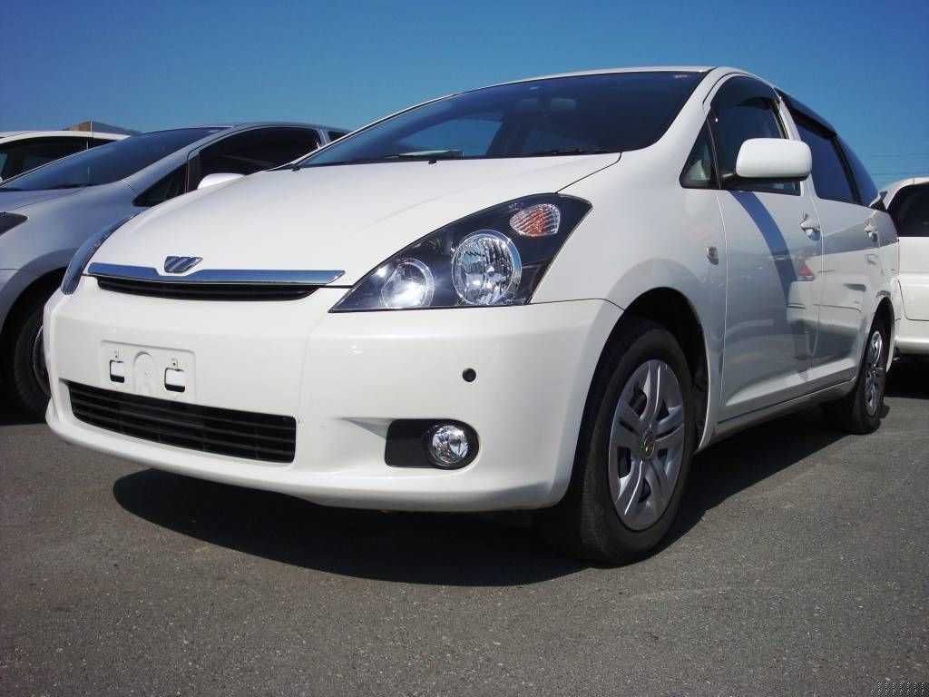 2005 Toyota Wish