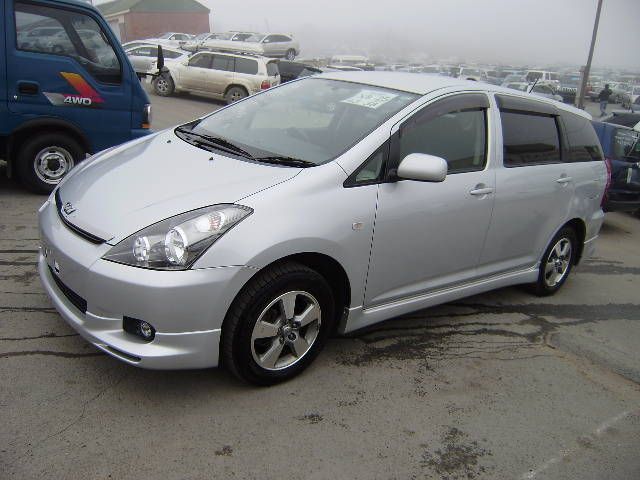 2005 Toyota Wish