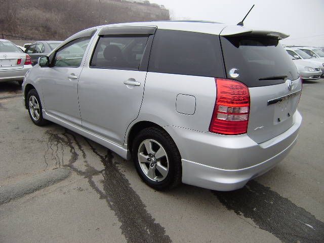 2005 Toyota Wish