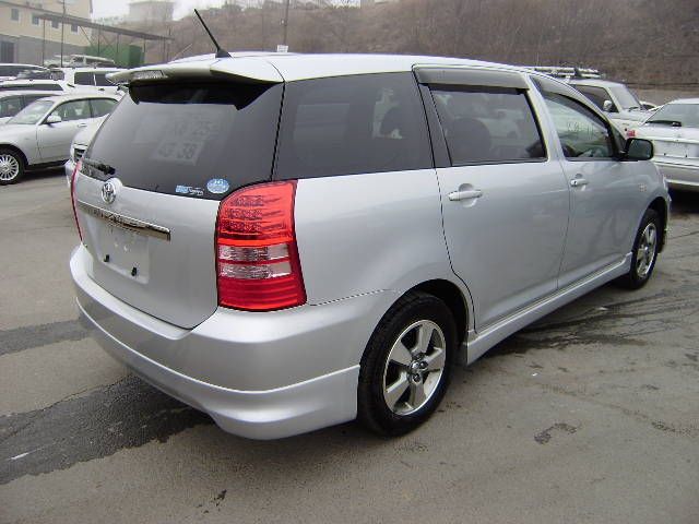 2005 Toyota Wish