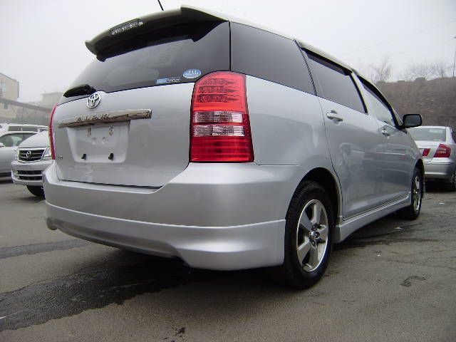 2005 Toyota Wish