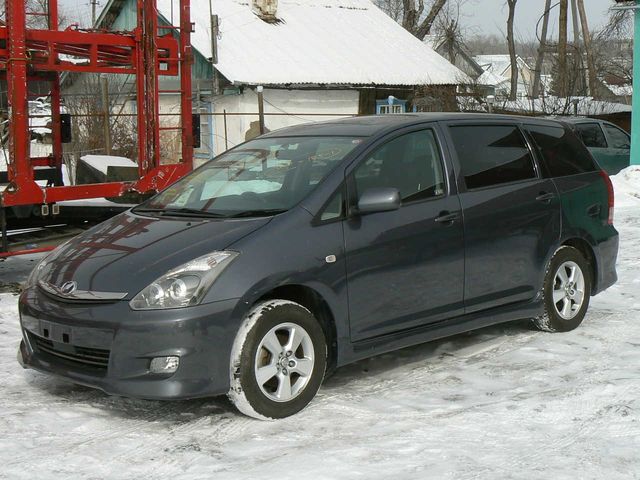 2005 Toyota Wish