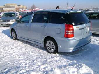 2005 Toyota Wish Pictures