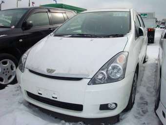 2005 Toyota Wish Pictures