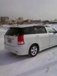 2005 Toyota Wish Pictures