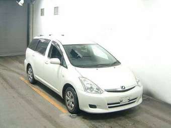 2005 Toyota Wish Pictures