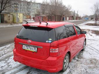 2005 Toyota Wish Pictures