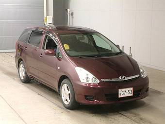 2005 Toyota Wish Photos