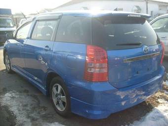 2005 Toyota Wish Pictures