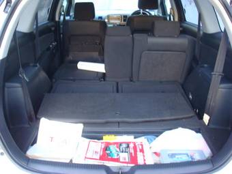 2005 Toyota Wish Pics