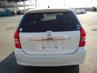 2005 Toyota Wish Photos