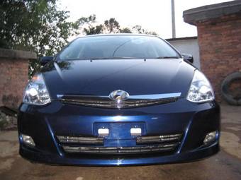 2005 Toyota Wish Pictures