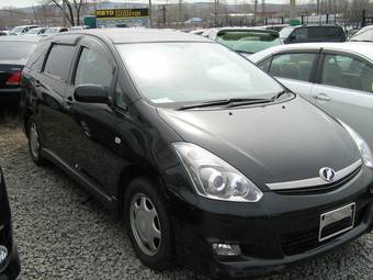 2006 Toyota Wish Photos