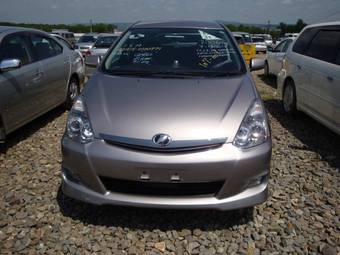 2006 Toyota Wish Photos