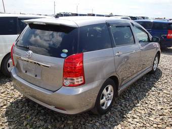 2006 Toyota Wish Images