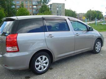 2006 Toyota Wish Pictures