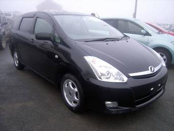 2006 Toyota Wish Photos