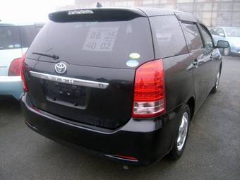 2006 Toyota Wish Photos