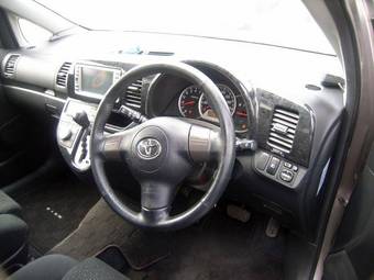 2006 Toyota Wish Pictures