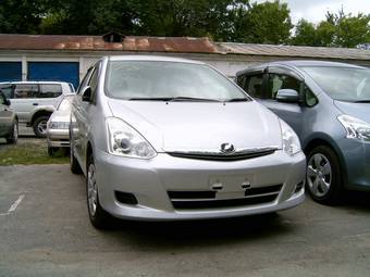 2006 Toyota Wish Photos