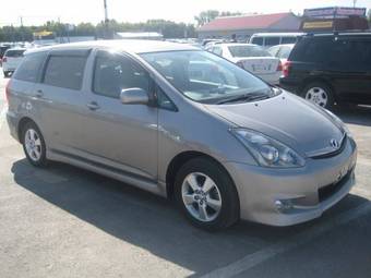 2006 Toyota Wish Pictures