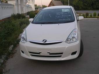 2006 Toyota Wish Photos