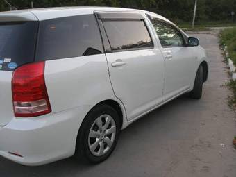 2006 Toyota Wish Photos