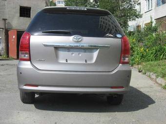 2006 Toyota Wish Photos